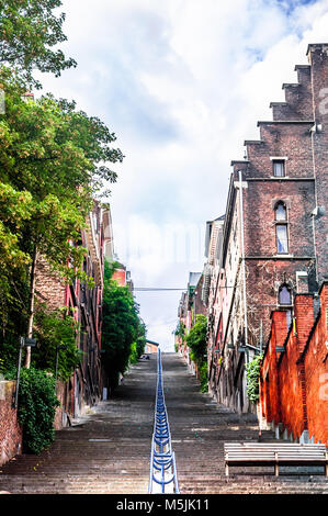 Blick auf die Treppen der Montagne de Beuren in Lüttich - Belgien Stockfoto