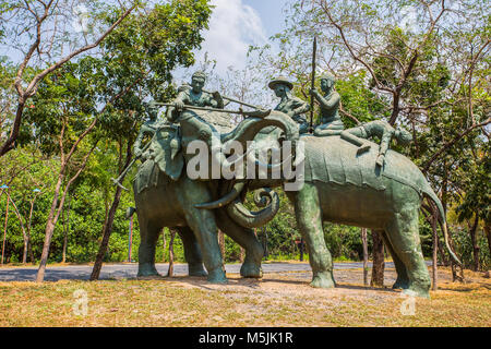 SAMUT PRAKAN, THAILAND, März 6, 2017 - Die grosse Schlacht von Yuthahathi Monument im Alten Stadtpark, Muang Boran, Provinz Samut Prakan, Thailand Stockfoto