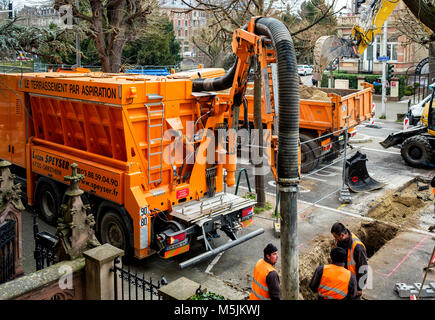 Tiefbau Straßburg, service Graben gegraben, neue Wasserleitungen zu legen, Straßburg, Elsass, Frankreich, Europa, Stockfoto