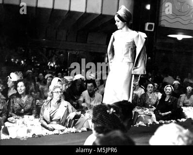 Fashion Show, 1950er Jahre, Deutschland Stockfoto