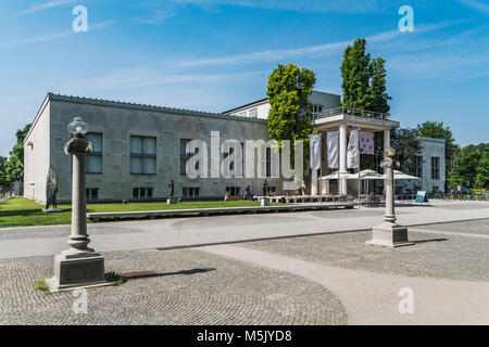 Das Museum für Moderne Kunst (Moderna Galerija) ist in Ljubljana. Das Gebäude wurde 1948 von dem Architekten Edvard Ravnikar, Ljubljana, Slowenien, Eu gebaut Stockfoto