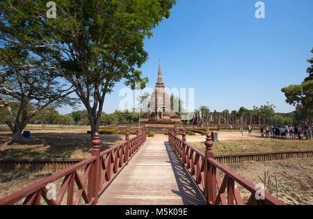 SUKHOTHAI, THAILAND, Februar, 23, 2017 - Wat Sa Si Tempel Tempel in Sukhothai Historical Park, Sukhothai, Thailand Stockfoto