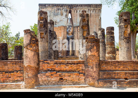 SUKHOTHAI, THAILAND, Februar, 23, 2017 - Wat Si Chum Tempel, Sukhothai Historical Park, Thailand Stockfoto