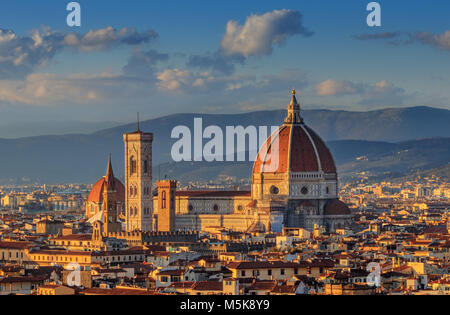 Blick von oben auf den Dom von Florenz. Stockfoto