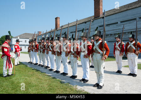 Morgen Inspektion am Fort George Historic Site, Niagara-on-the-Lake, Ontario, Kanada Stockfoto