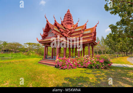 SAMUT PRAKAN, THAILAND, März 2017 - alte Thai Tempel in der Alten Stadt, Samut Prakan, Bangkok Stockfoto