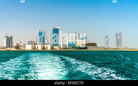 Skyline von Manama vom Persischen Golf. Das Königreich Bahrain Stockfoto