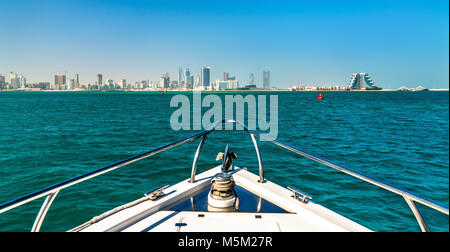 Skyline von Manama vom Persischen Golf. Das Königreich Bahrain Stockfoto