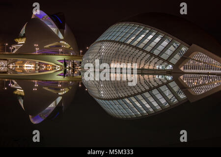 Nacht Lichter der Stadt der Künste und Wissenschaften in Valencia Spanien Stockfoto