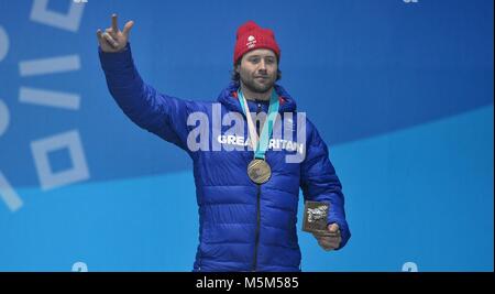 PyeongChang, Südkorea, 24. Feb 2018. Billy Morgan (GBR) mit seiner Bronzemedaille. Medaille Zeremonien. Pyeongchang Olympic Plaza. Republik Korea. 24.02.2018. Stockfoto