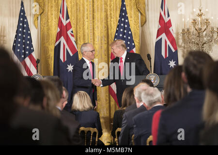 Präsident Donald J. Trumpf trifft sich mit dem australischen Premierminister Malcom Turnbull im Oval Office im Weißen Haus, Freitag, Februar 23, 2018, in Washington, D.C. Personen: Präsident Donald Trump Stockfoto