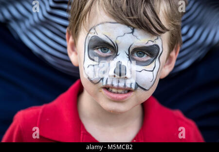 Palm Beach Gardens, Florida, USA. 24 Feb, 2018. Jack Berry, 4, Jupiter in der dritten Runde der Honda Klassiker am PGA National Resort and Spa in Palm Beach Gardens, Florida, am 24. Februar, 2018. Credit: Allen Eyestone/der Palm Beach Post/ZUMA Draht/Alamy leben Nachrichten Stockfoto