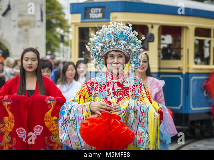 Christchurch, Canterbury, Neuseeland. 25 Feb, 2018. Das Chinesische Neue Jahr des Hundes gefeiert wird mit einer Parade mit Pandas, Drachen, Löwen und anderen farbenfrohen Kostüme. Credit: PJ Heller/ZUMA Draht/Alamy leben Nachrichten Stockfoto