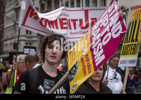 Anti Tory-regierung Protestmarsch in Whitehall London Stockfoto