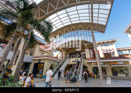 Manila, Philippinen - Feb 24, 2018: Bau der Alabang Town Center in Manila City Stockfoto