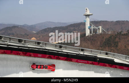 Der Schweiz Rico Peter und ihr Team während der 4-Mann Bob bei den Olympischen Sliding Center bei Tag 15 der Winter-olympischen Spiele 2018 PyeongChang in Südkorea. Stockfoto