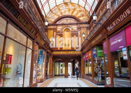 Newcastle England Stadt Architektur, Blick in das Innere des Zentralen Arcade in Newcastle upon Tyne, Tyne und Wear, England Stockfoto