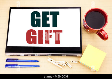 Hand schreiben Bildunterschrift inspiration Übersicht Geschenk erhalten. Business Konzept für kostenlose Shoping Coupon Stockfoto