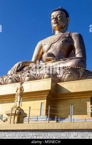 Thimpu, Bhutan. Dordenma Große Buddha Statue. Der Buddha sitzt in der Bhumisparsha Mudra (Geste), Aufruf der Erde zu bezeugen. Stockfoto