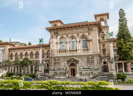 Palais de Rumine, das Museum und Bibliotheksgebäude der Universität Lausanne am Place de la Riponne, Lausanne, Schweiz Stockfoto