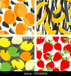 Aprikosen Früchte, Limetten und Zitronen, Zitrusfrüchte, Bananen und Erdbeeren nahtlose Muster eingestellt. Frische Früchte, Blätter und Steine Hintergrund. Trendy freehand Dra Stockfoto