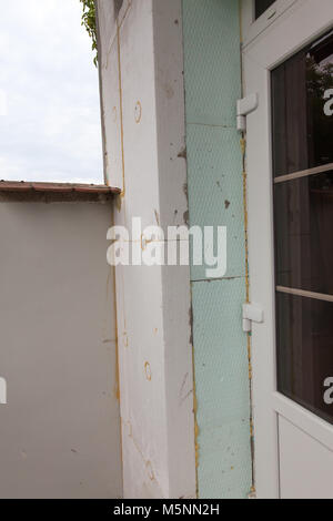 Gebäudedämmung - Closeup Fassade Polystyrol zu verankern. Stockfoto