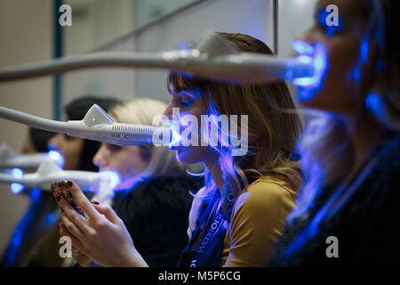 London, Großbritannien. 25 Feb, 2018. Professionelle beauty London Expo im Excel Center. Credit: Guy Corbishley/Alamy leben Nachrichten Stockfoto