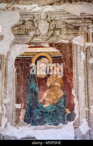 Narni (Terni, Umbrien, Italien): In der mittelalterlichen Kirche Santa Maria Impensole, Fresken von unbekannten mittelalterlichen Maler in den 60er Jahren entdeckten s Stockfoto