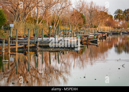 Naturpark Albufera mit malerischen Fischerbooten in Catarroja #2 Stockfoto