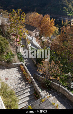 Granada, Spanien: Treppe im Barrio Albaicín, die zu Camino del Sacromonte. Stockfoto