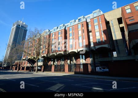 Die Hyde Park Barracks sind in Knightsbridge in London, am südlichen Rand des Hyde Park. Auch Knightsbridge Kaserne bezeichnet Stockfoto