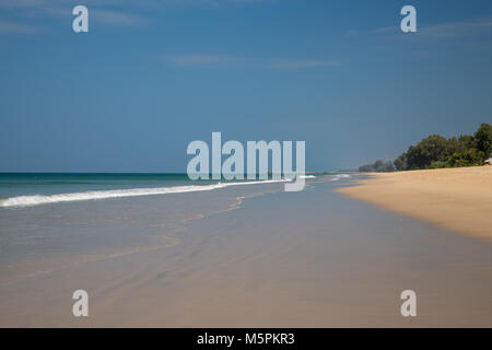 Hut Na Tai Strand in der Provinz Phang Nga, zwischen Khao Lak entfernt und nördlich von der Insel Phuket. Stockfoto