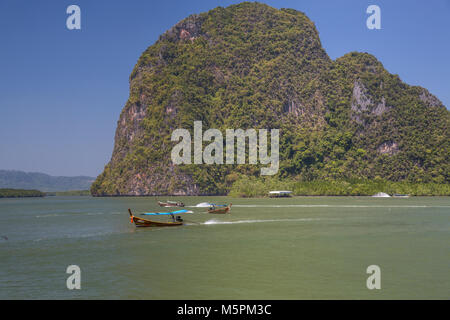 Ko Panyi ist ein Fischerdorf in der Provinz Phang Nga, Thailand, bemerkenswert für auf Stelzen durch indonesische Fischer mit einer Bevölkerung von 360 fami gebaut Stockfoto