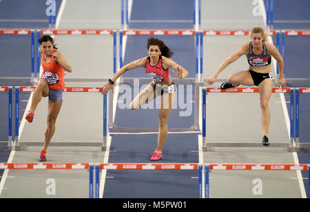 Großbritanniens Yasmin Miller (Mitte) im 60 m Hürdenlauf der Frauen während der Muller Indoor Grand Prix im Emirates Arena, Glasgow. Stockfoto