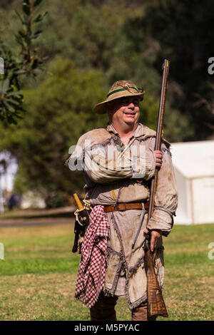 Amerikanischer Milizionäre Mann von der Amerikanischen Revolution Krieg zu einem reenactment Event in Huntington Beach Kalifornien USA Stockfoto