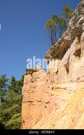 Colorado d'Ocre bei Rustrel, Provence, Frankreich, Europa Stockfoto