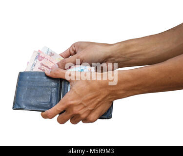 Ein Mann Hand, die Brieftasche und Kommissionierung Banknote für das Geben. Auf weißem Hintergrund mit Freistellungspfad isoliert. Stockfoto