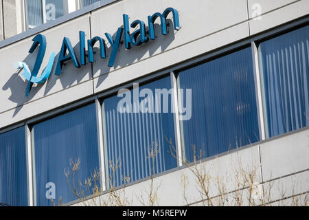 Ein logo Zeichen außerhalb des Hauptquartiers von Alnylam Pharmaceuticals in Cambridge, Massachusetts am 21. Februar 2018. Stockfoto