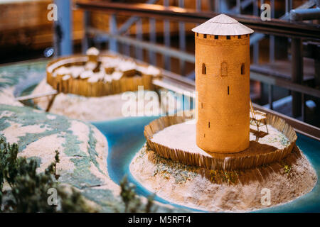 Kamyenyets, Region Brest, Belarus. Modell der Tower von Kamyenyets im Museum In diesem Turm. Stockfoto