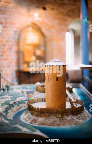 Kamyenyets, Region Brest, Belarus. Modell der Tower von Kamyenyets im Museum In diesem Turm. Stockfoto