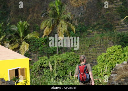 Wanderer in Paul Valley, Santo Antao, Kap Verde, Stockfoto