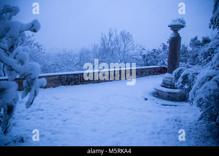 Rom, Italien. 26 Feb, 2018. Schneefall in Rom auf dem Gianicolo in der Morgendämmerung. Credit: Matteo Nardone/Pacific Press/Alamy leben Nachrichten Stockfoto