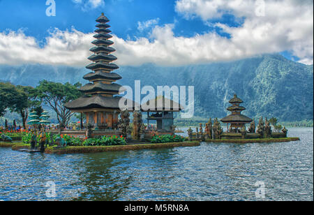 Wasser Tempel auf Bali, Indonesien, Asien, Bedugal, Pura East Danau Tempel Stockfoto