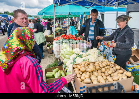 Gemüse auf den Tag in der Stadt von Kossiw, Karpaten, Prykarpattia Pokuttya, Region, Iwano-frankiwsk Oblast, Ukraine Abschaltdruck Stockfoto