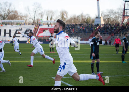 Karlsruhe, Deutschland. 25 Feb, 2018. Bundesliga Fussball: Karlsrher SC vs Chemnitz FC, Kredit: tmc-fotografie.de/Alamy leben Nachrichten Stockfoto