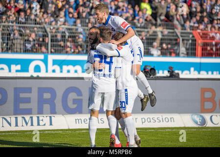 Karlsruhe, Deutschland. 25 Feb, 2018. Bundesliga Fussball: Karlsrher SC vs Chemnitz FC, Kredit: tmc-fotografie.de/Alamy leben Nachrichten Stockfoto