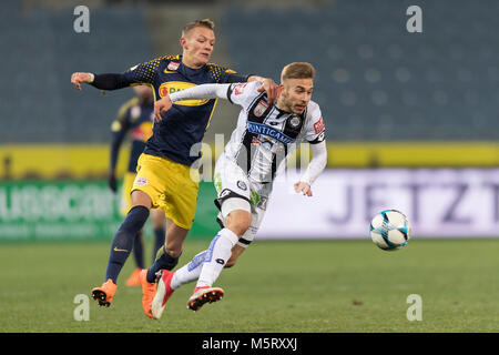 Sandi Lovric von Sturm Graz und Hannes Wolf von Red Bull Salzburg während der Österreich "Bundesliga" Match zwischen Sturm Graz 2-4 Red Bull Salzburg in der UPC-Arena am 25. Februar 2018 in Graz, Österreich. Credit: Maurizio Borsari/LBA/Alamy leben Nachrichten Stockfoto