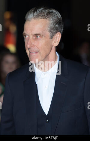 Der Schauspieler Peter Capaldi, die der Arzt in BBC-TV-Show Doctor Who, nimmt an der 26. Britischen Akademie Cymru Awards auf der St. David's Hall am Oktober gehalten gespielt Stockfoto