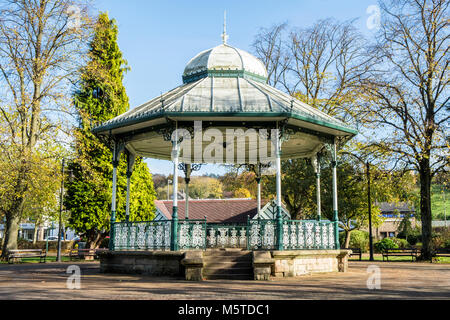 Musikpavillon, Halle Leys Park, Matlock, Derbyshire, England, Großbritannien Stockfoto