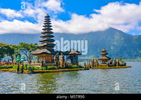 Wasser Tempel auf Bali, Indonesien, Asien, Bedugal, Pura East Danau Tempel Stockfoto